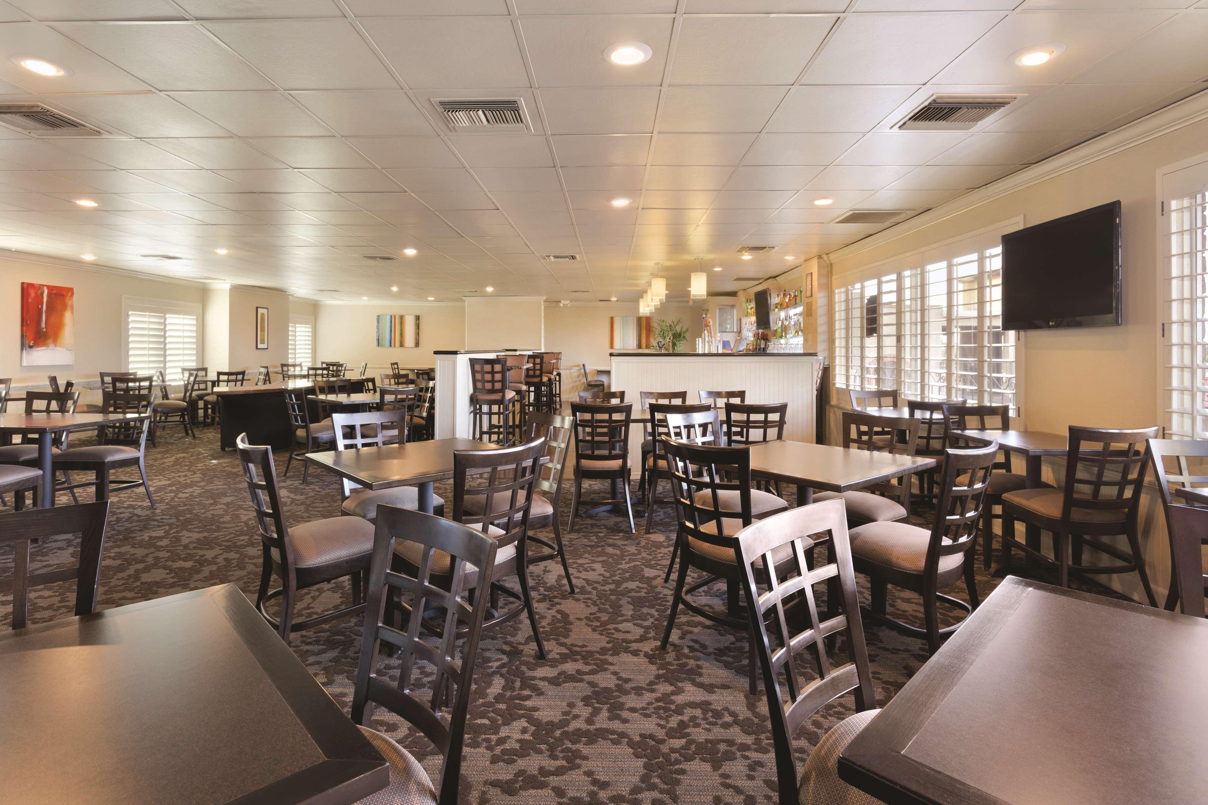 Motel 6 Phoenix, Az - Sky Harbor Exterior photo
